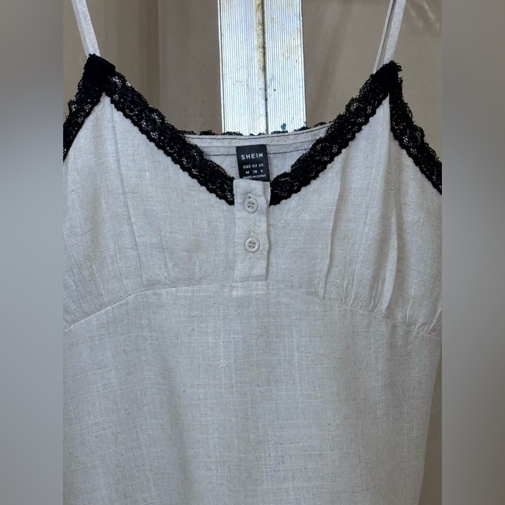 SHEIN Women's Beige Linen Blend w/ Black Lace Trim Top Sz Medium - Picture 2 of 5